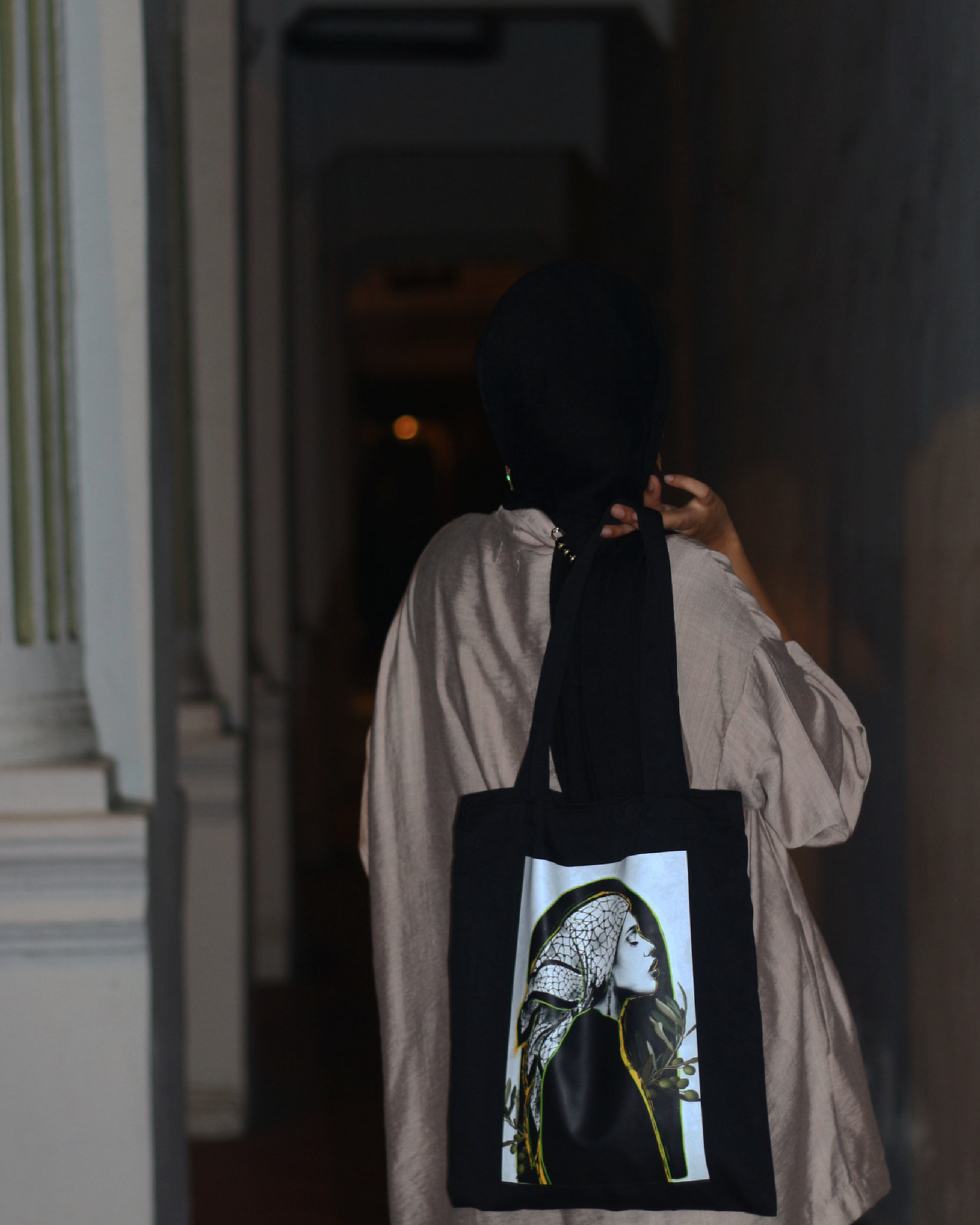 IDENTITY TOTEBAG
